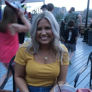 Meet your Posher, Adriana